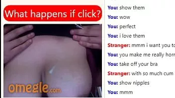 Reproducir Omegle adolescente juega con sus grandes tetas