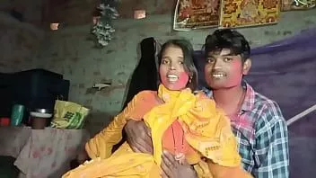 Riproduci Festeggia i colori di Holi con il mio sexy video di sesso bhabhi con audio hindi chiaro