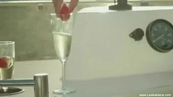 再生 今夜はレズラブはいかが？