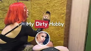 Abspielen Mydirtyhobby – vollbusige Rothaarige wichst harte Schwänze im Gloryhole