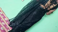 चलाएँ बड़े मुर्गा के साथ हॉट इंडियन वाइफ की अंतरंग होममेड blowjob