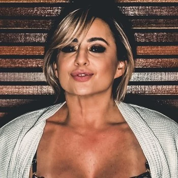 Gwiazda porno Cassiana Costa