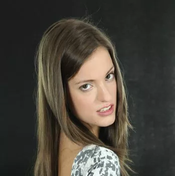 قناة Jesie Jones