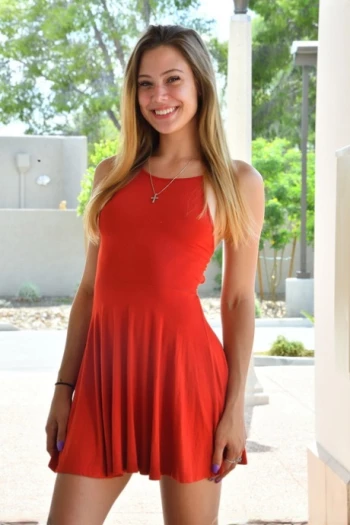 قناة Avery Cristy